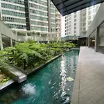 Kuala Lumpur Infinity Skypool Hostel