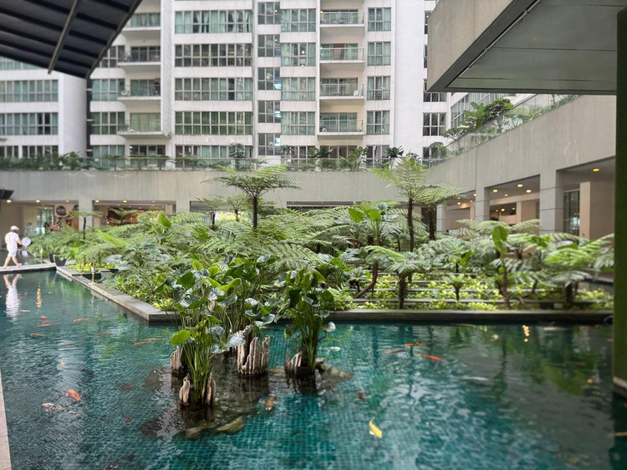 Infinity Skypool *